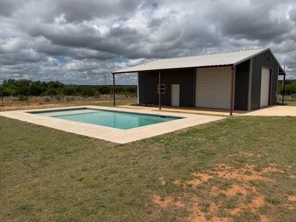 6922 Hwy 83, Ovalo, TX 79541