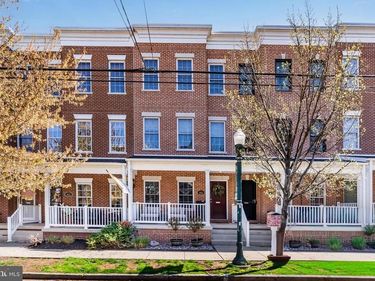 1931 GREEN STREET, HARRISBURG, PA 17102