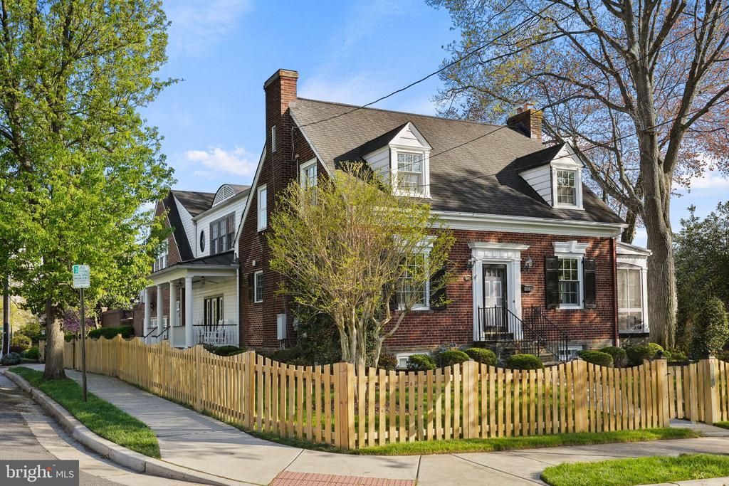 600 Upland Place, Alexandria, VA 22301 Main Photo