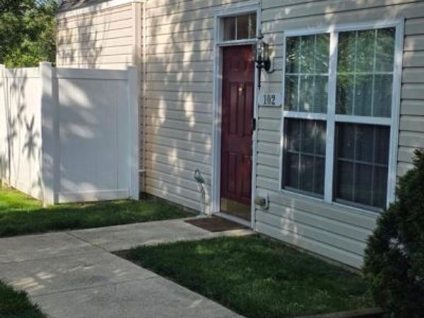 102 HEATHER STONE WAY, Unit 82, GLEN BURNIE, MD 21061