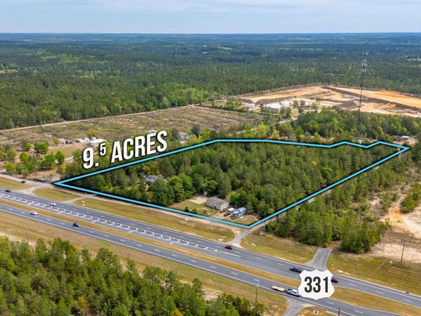 7765 S US Highway 331, DeFuniak Springs, FL 32435