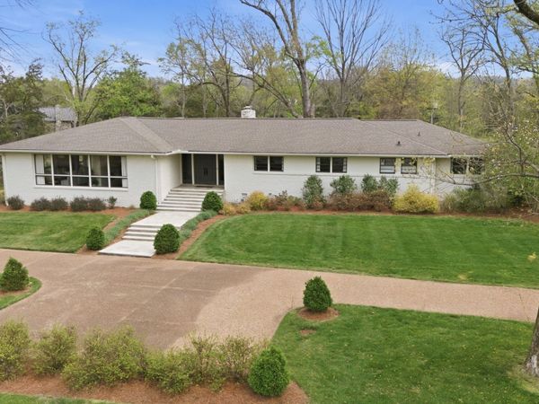 1014 Foxwood Dr, Nashville, TN 37215