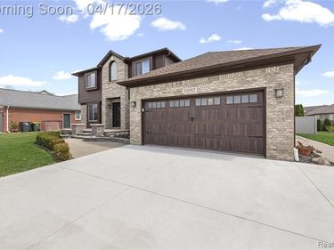 32817 Greenwood Drive, Chesterfield Twp, MI 48047