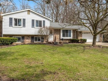 38320 Townhall Street, Harrison Twp, MI 48045