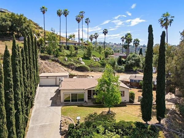 1071 Washington Heights Place, El Cajon, CA 92019