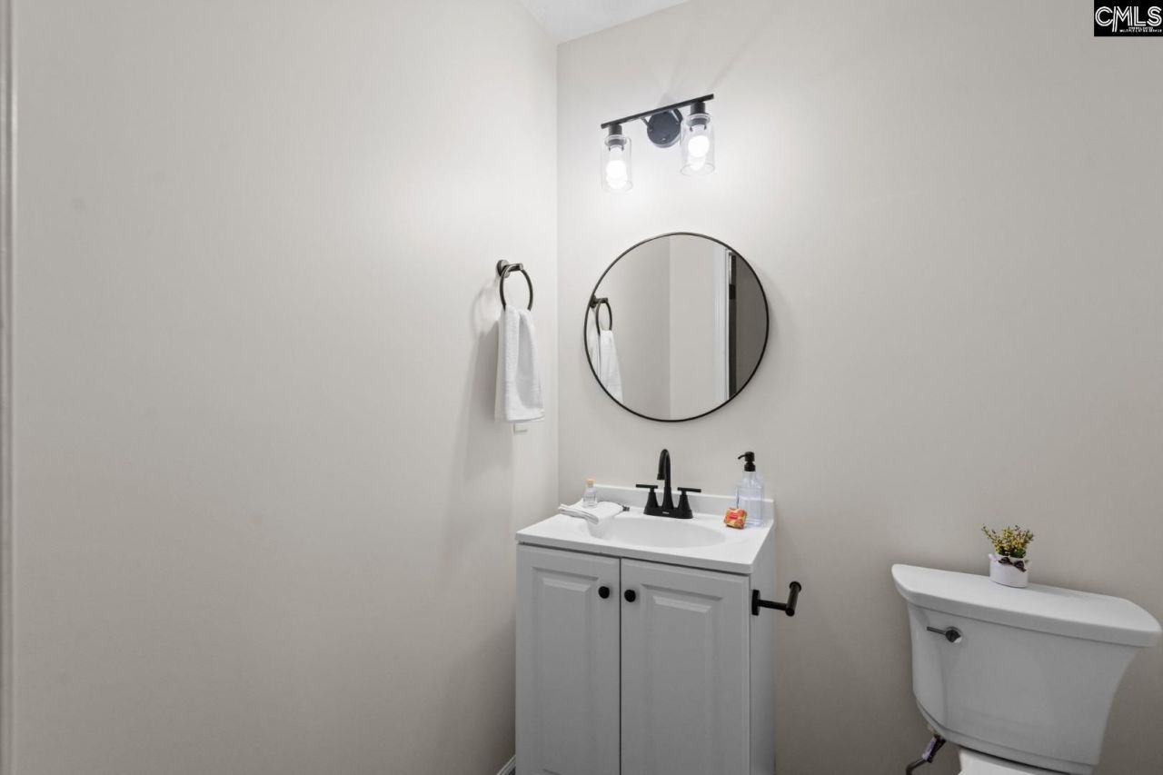 205 Hickory Knoll Road Photo 33