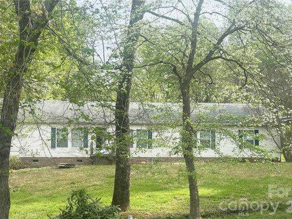 3634 Hillview Drive NE, Conover, NC 28613