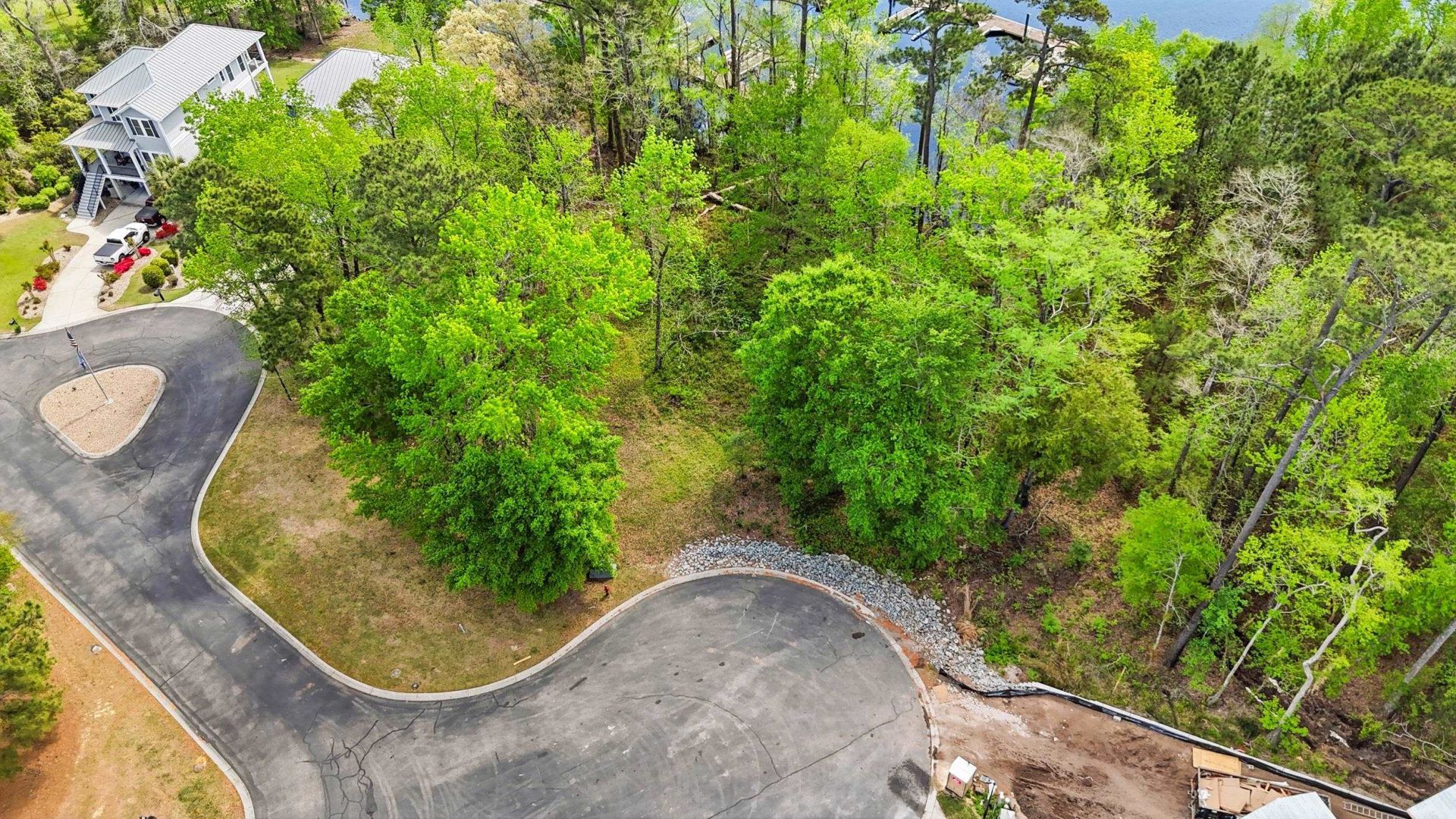 168 Harbor Oaks Dr. Photo 13