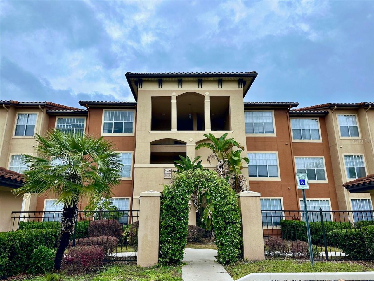 5578 Metrowest Boulevard, Unit 1-302, Orlando, FL 32811 Main Photo