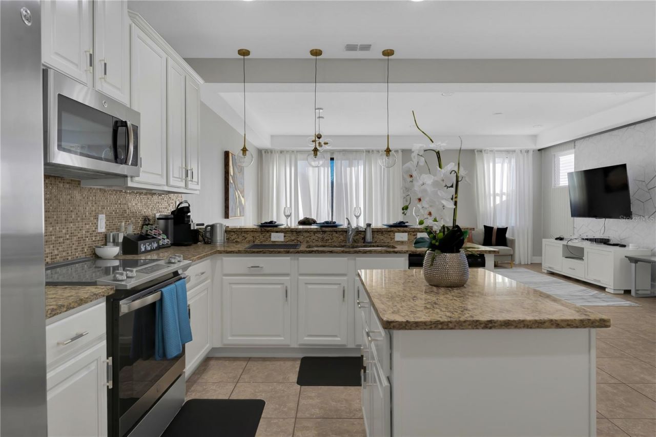 8124 Roseville Road, Davenport, FL 33896 Photo