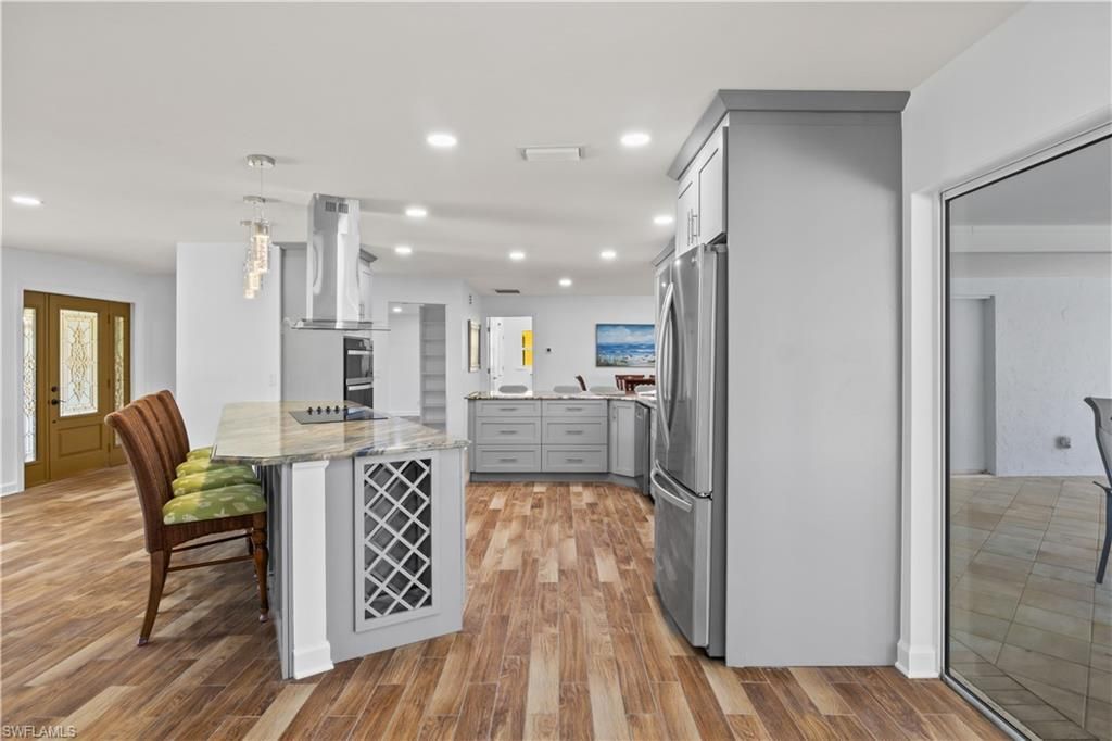 9421 Moonlight Dr, Sanibel, FL 33957 Photo