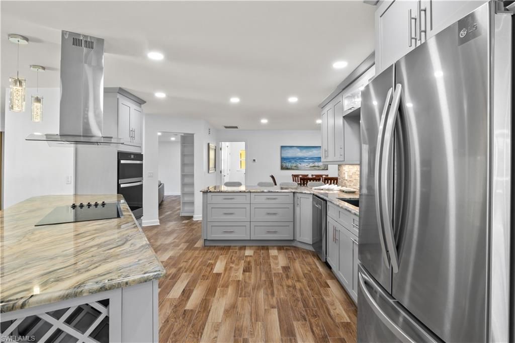 9421 Moonlight Dr, Sanibel, FL 33957 Photo