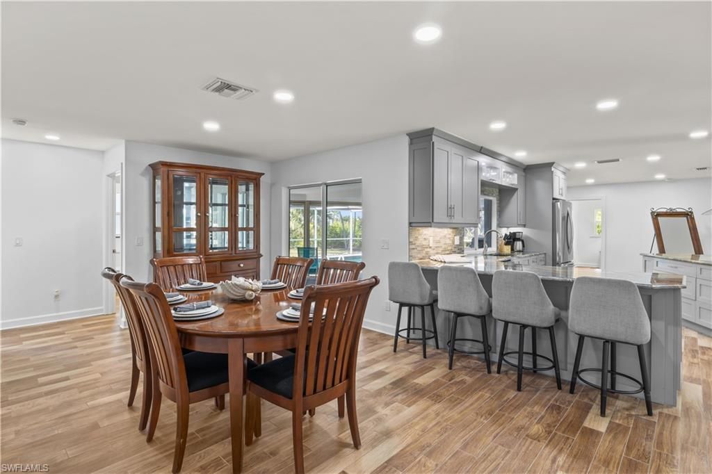 9421 Moonlight Dr, Sanibel, FL 33957 Photo