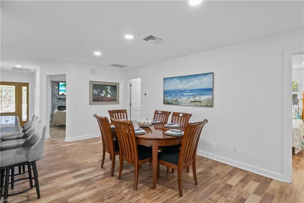 9421 Moonlight Dr, Sanibel, FL 33957 Photo