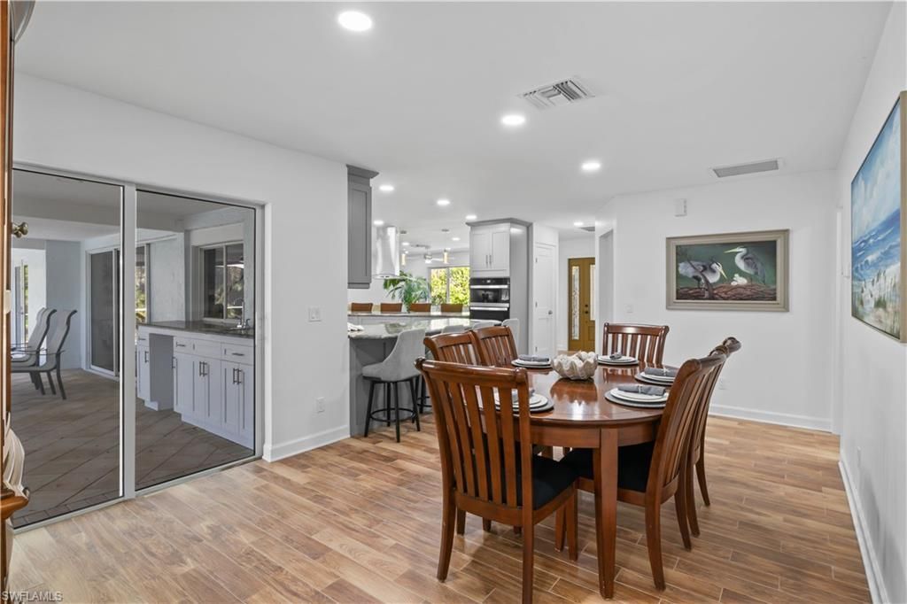 9421 Moonlight Dr, Sanibel, FL 33957 Photo