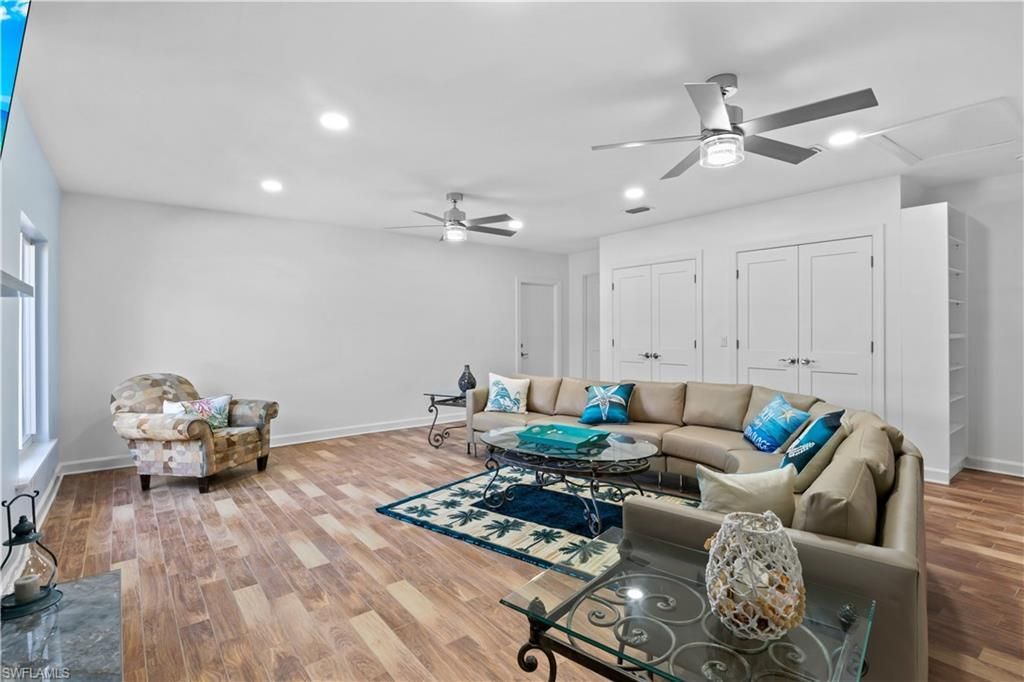 9421 Moonlight Dr, Sanibel, FL 33957 Photo