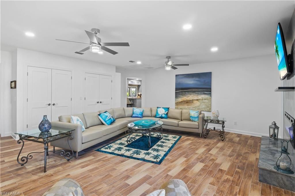 9421 Moonlight Dr, Sanibel, FL 33957 Photo