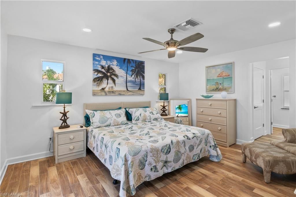 9421 Moonlight Dr, Sanibel, FL 33957 Photo