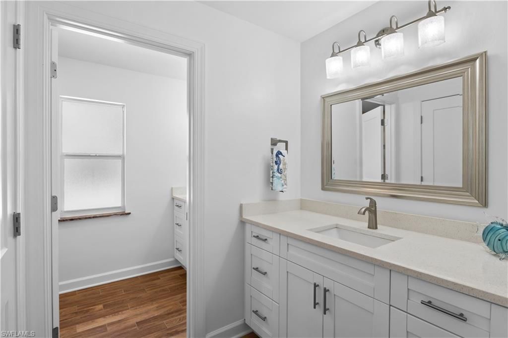 9421 Moonlight Dr, Sanibel, FL 33957 Photo