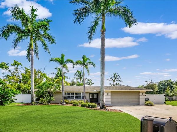 1687 N Flossmoor RD, FORT MYERS, FL 33919