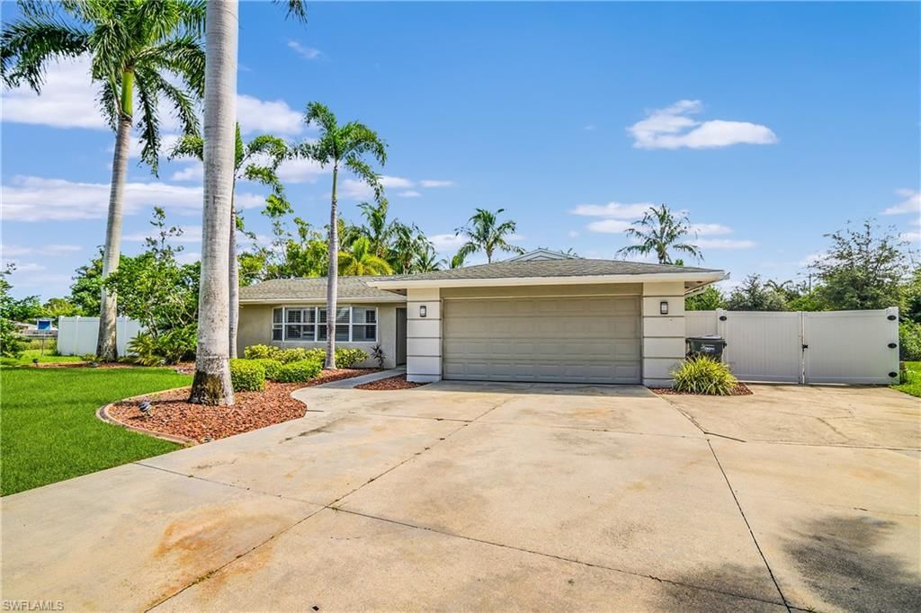 1687 N Flossmoor Rd, Fort Myers, FL 33919 Photo