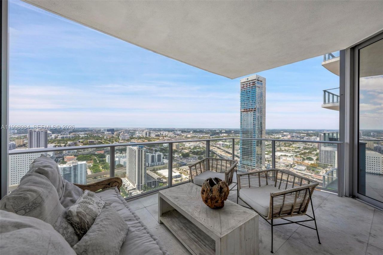 851 NE 1st Ave, Unit 3708, Miami, FL 33132 Photo