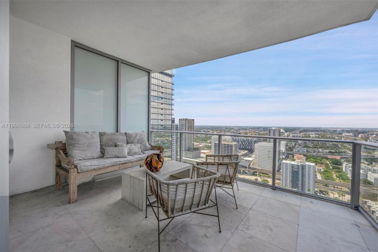 851 NE 1st Ave, Unit 3708, Miami, FL 33132 Photo