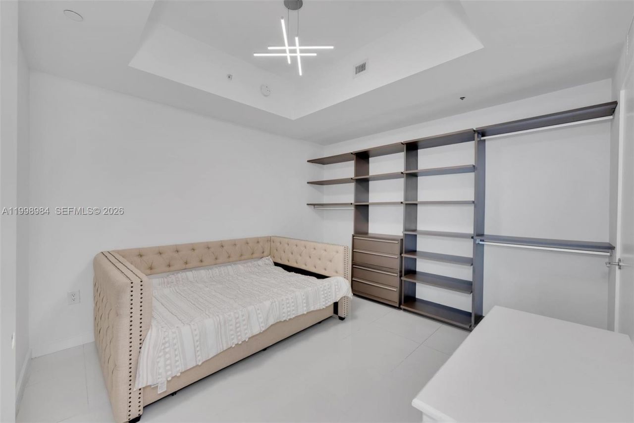851 NE 1st Ave, Unit 3708, Miami, FL 33132 Photo