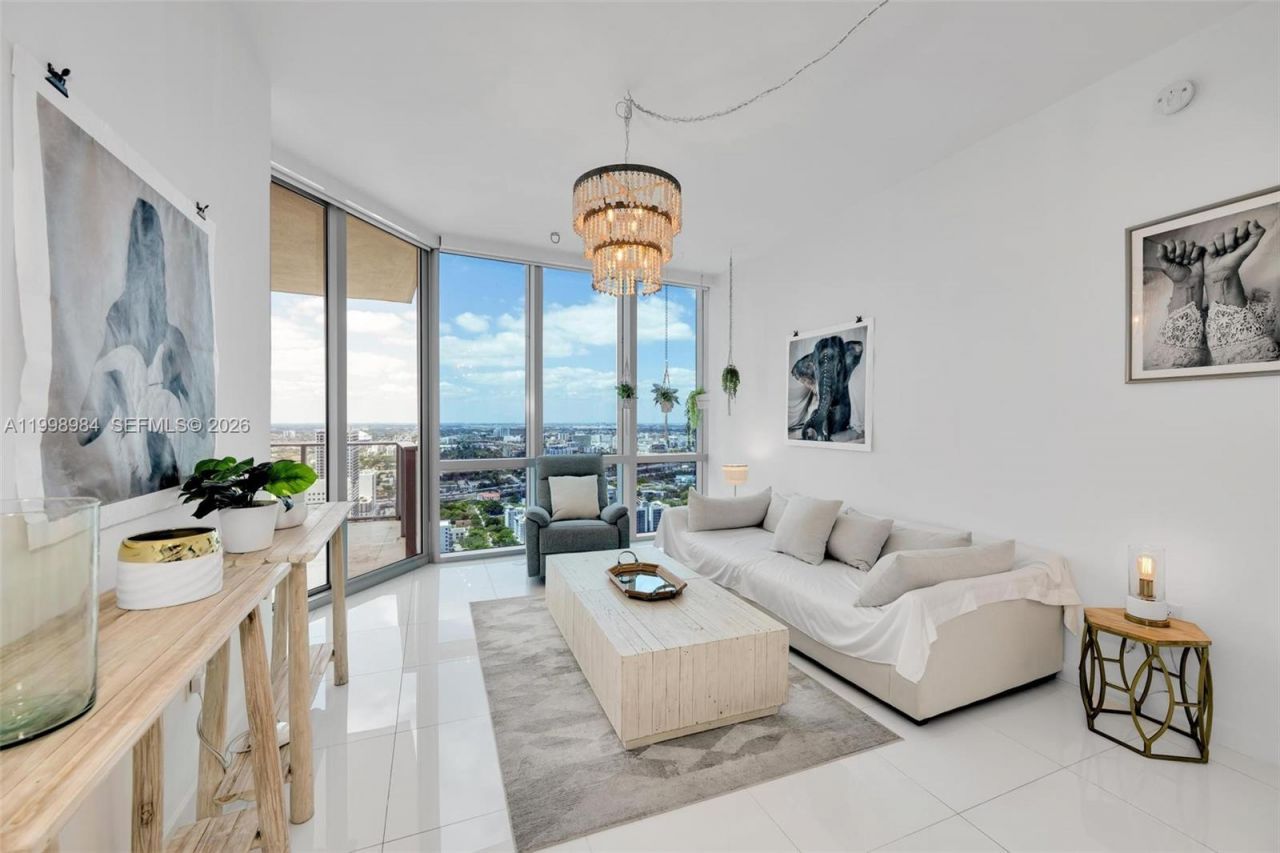 851 NE 1st Ave, Unit 3708, Miami, FL 33132 Photo
