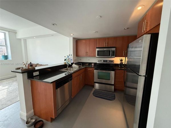 111 E Flagler St, Unit 707, Miami, FL 33131