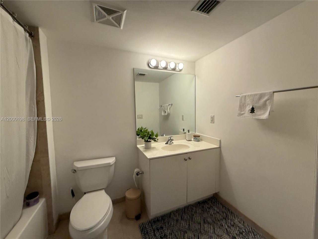 111 E Flagler St, Unit 707, Miami, FL 33131 Photo