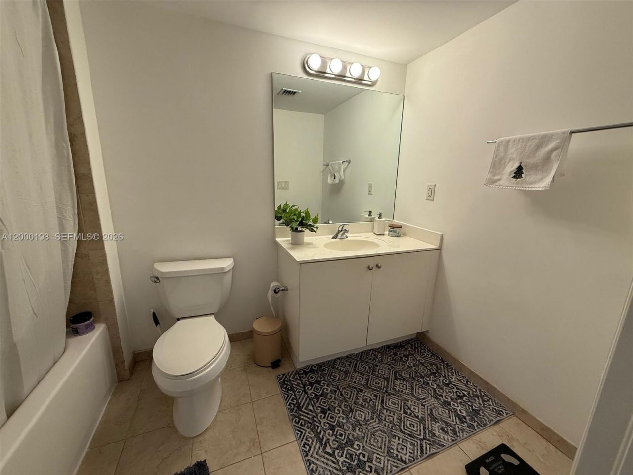 111 E Flagler St, Unit 707, Miami, FL 33131 Photo