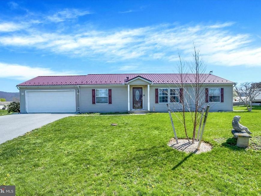 176 Durham Drive, Chambersburg, PA 17202 Main Photo