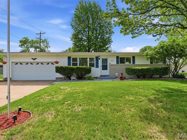 2310 Orleans Lane, Florissant, MO 63031
