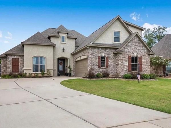 1001 Green Wood Circle , Haughton, LA 71037