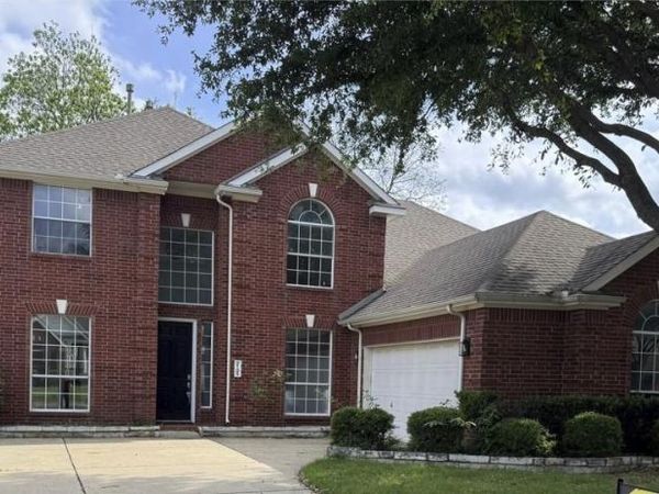 2105 Woodview Drive, Flower Mound, TX 75028