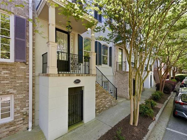 1063 Pearl Point, Atlanta, GA 30328