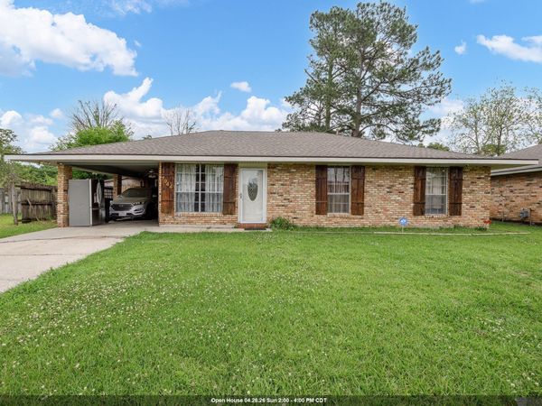 7944 Santa Barbara Dr, Baton Rouge, LA 70811