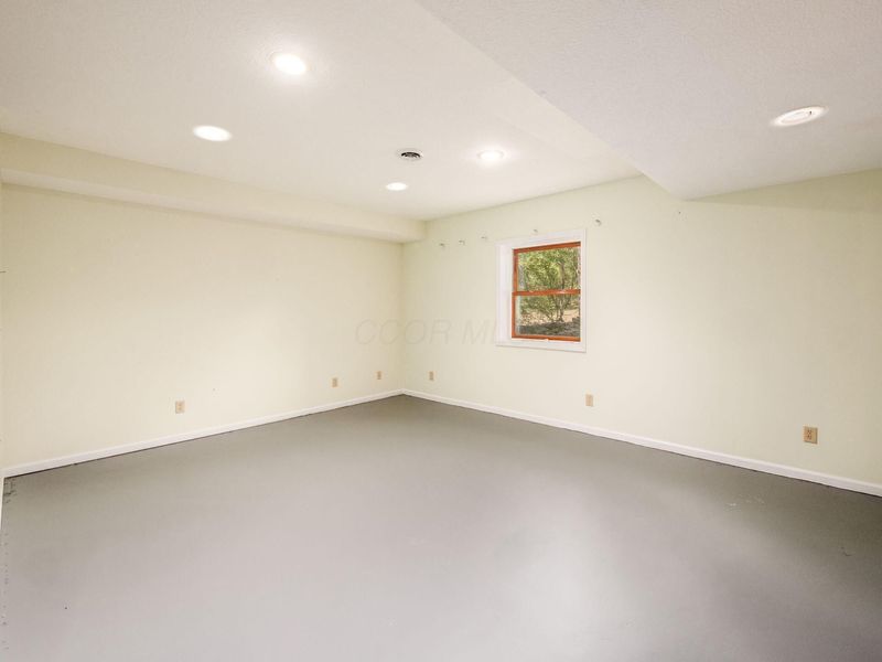 14555 Bradford Drive, Logan, OH 43138 Photo 26