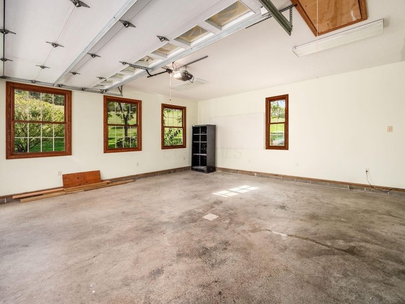 14555 Bradford Drive, Logan, OH 43138 Photo 32