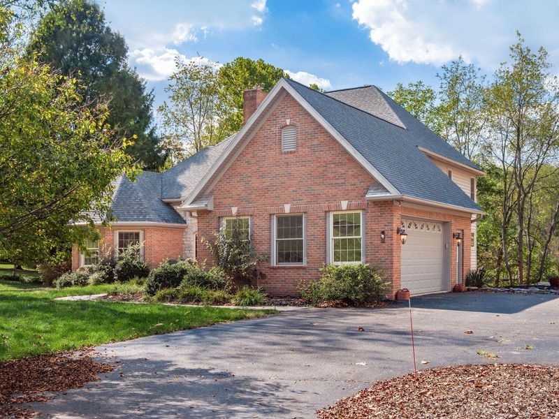 14555 Bradford Drive, Logan, OH 43138 Photo 4