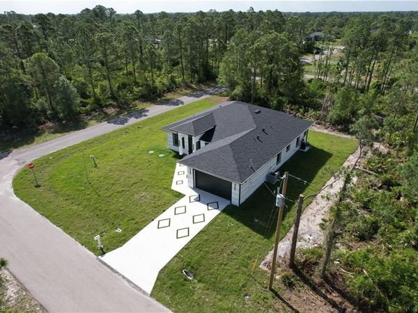 1126 Crestwood ST E, LEHIGH ACRES, FL 33974