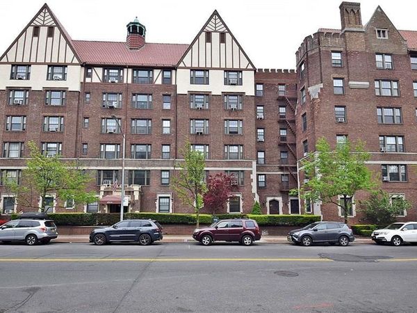 109-14 Ascan Avenue, Unit 1K, Forest Hills, NY 11375