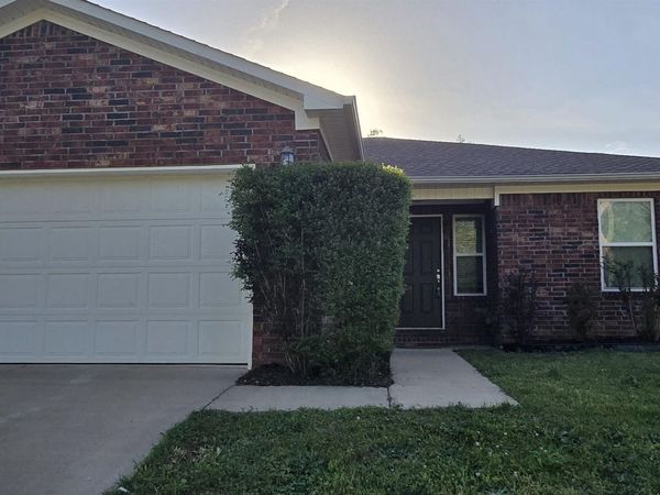 415 S SHADY Lane, Benton, AR 72015