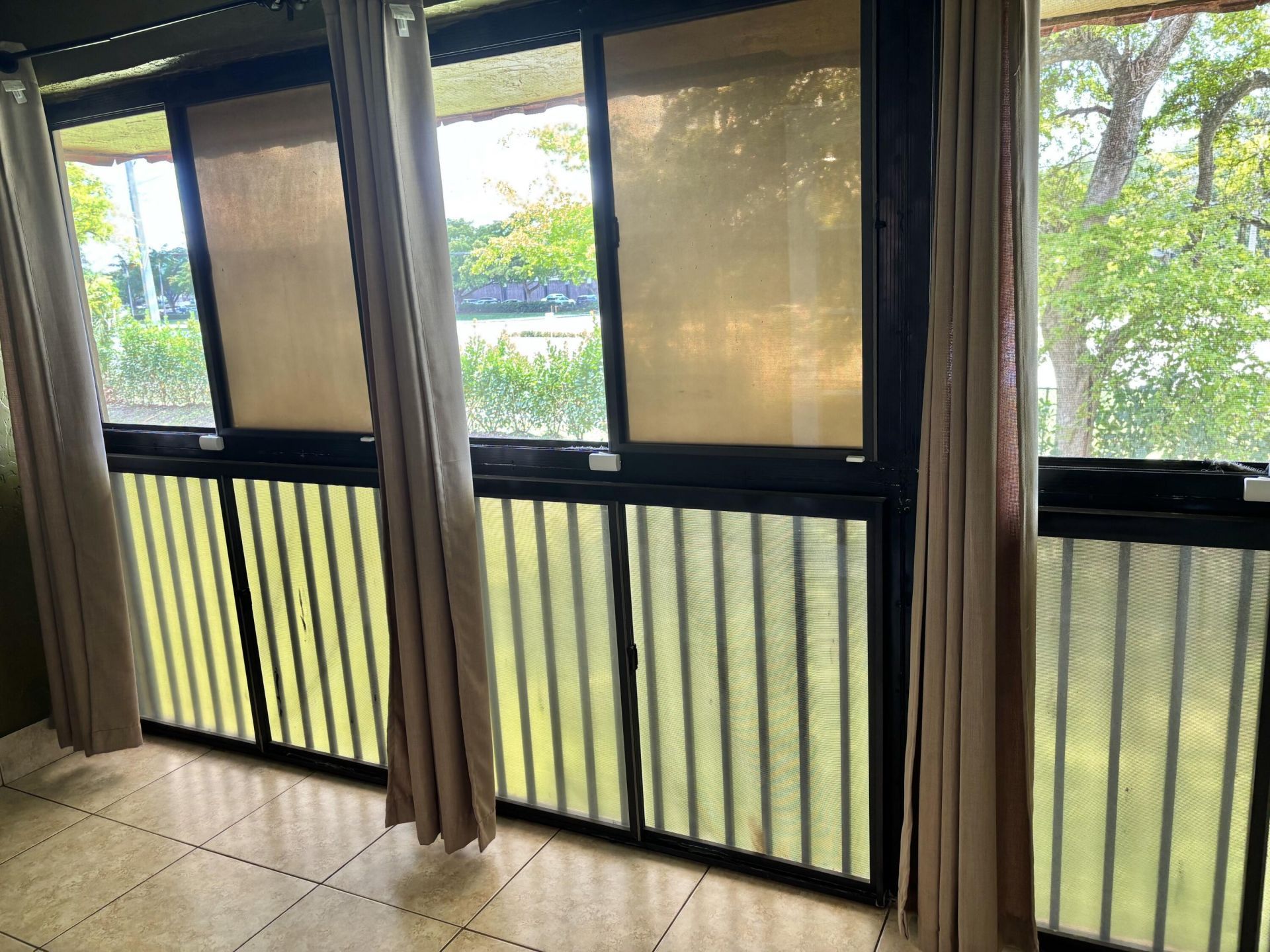 8600 NW 34th Place, Sunrise, FL 33351 Photo