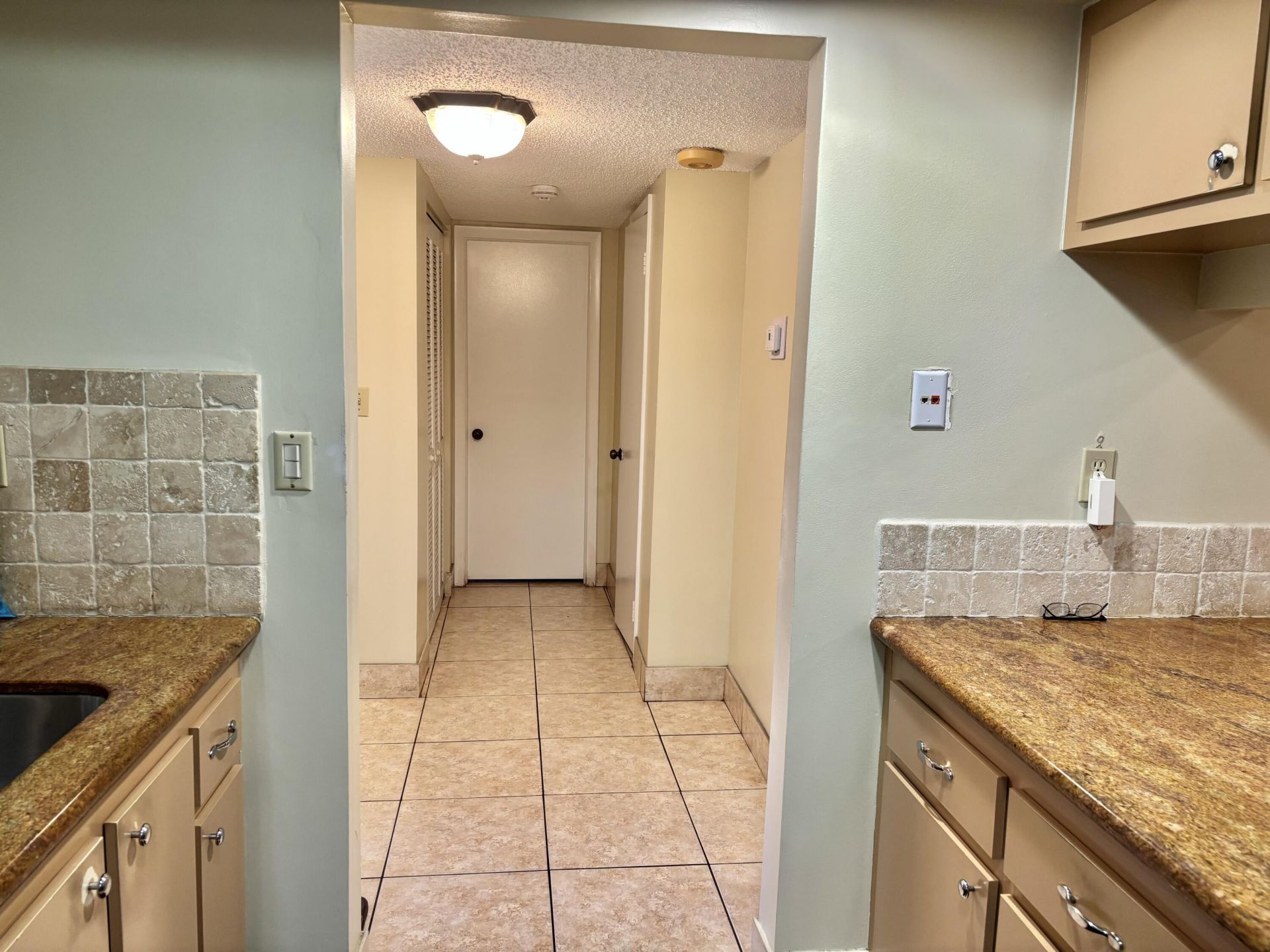 8600 NW 34th Place, Sunrise, FL 33351 Photo