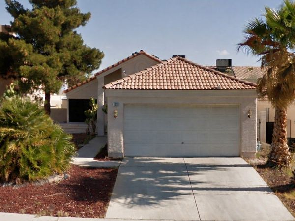 1012 Holliston Circle, Las Vegas, NV 89108