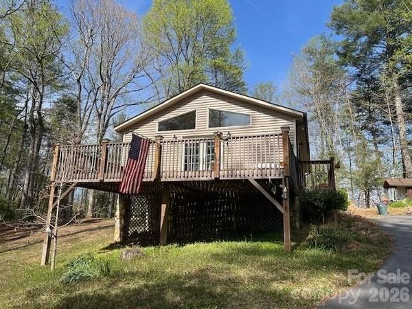 2276 Nature Lane , Lenoir, NC 28645
