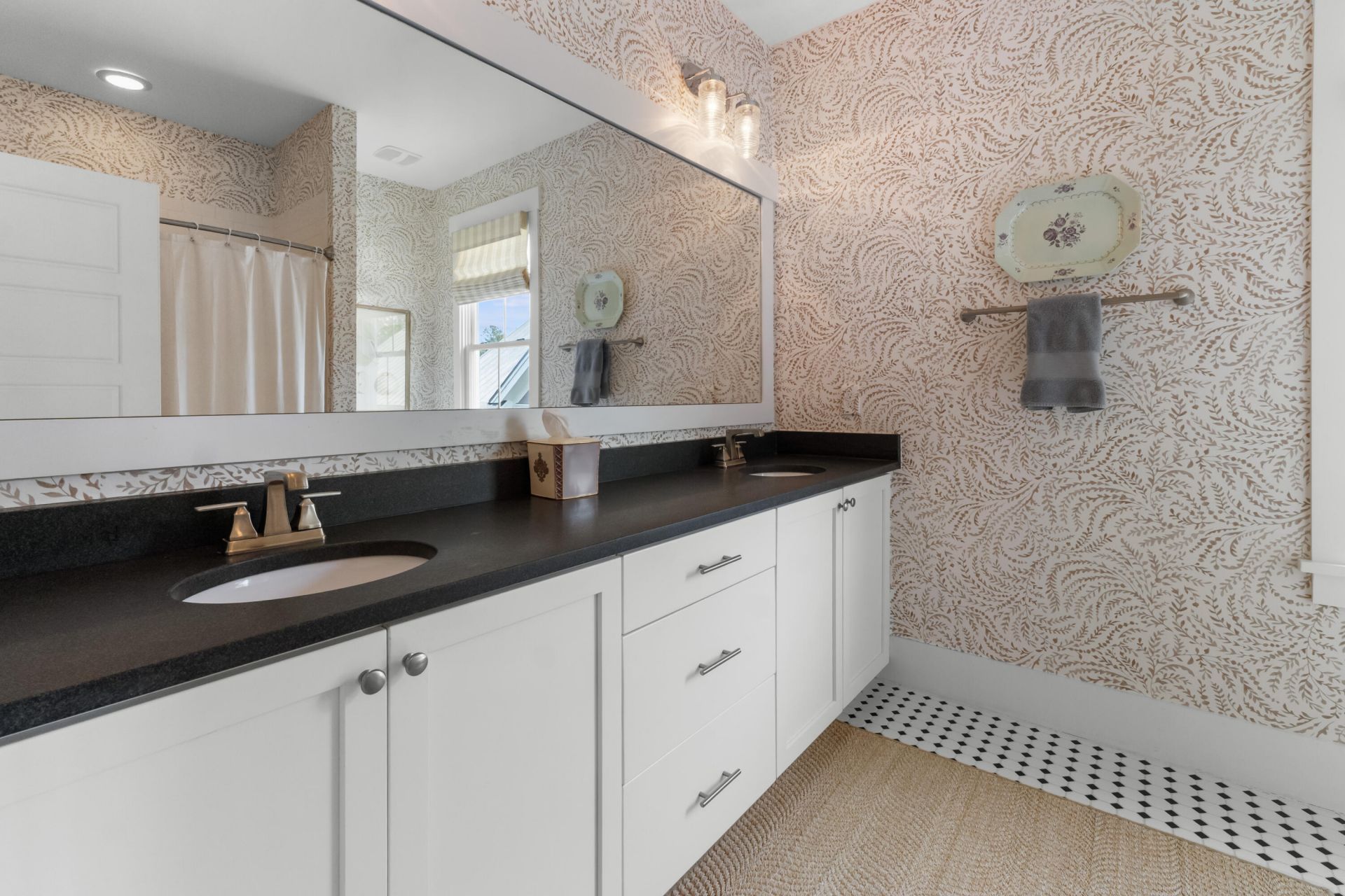 3894 Fifle Street Photo 35