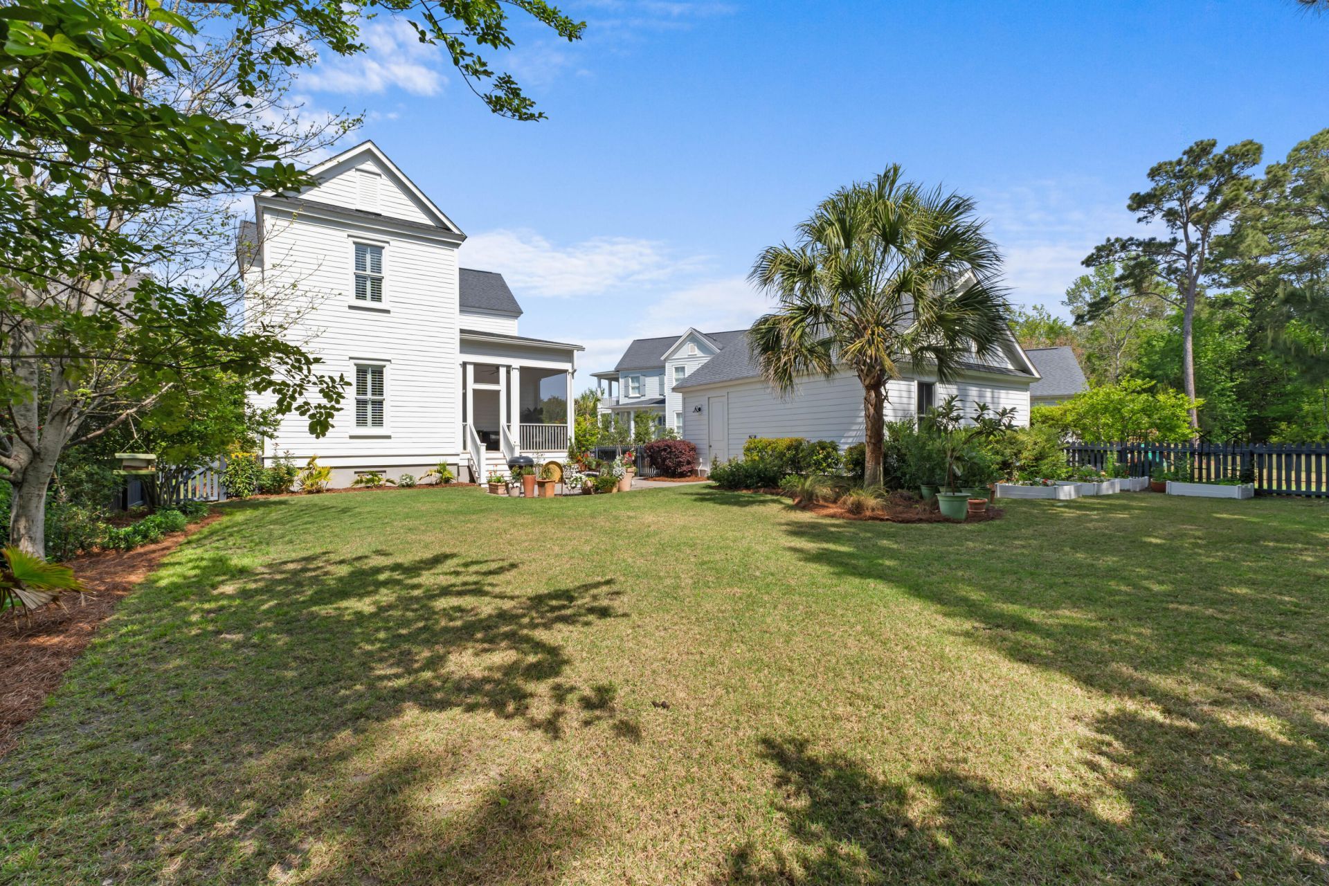 3894 Fifle Street Photo 42